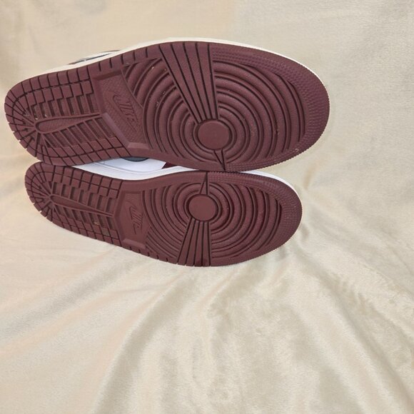 AIR JORDAN 1LOW MEN'S US 7.5/EU 40.5 - Picture 11 of 11